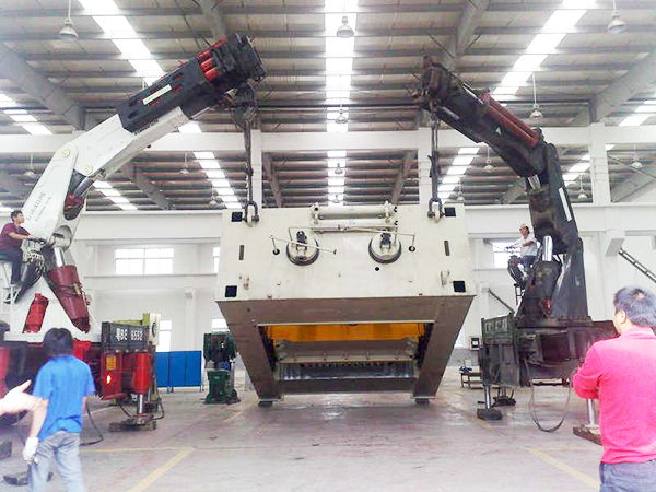 大型設(shè)備吊裝搬運(yùn)需要注意哪些問(wèn)題?